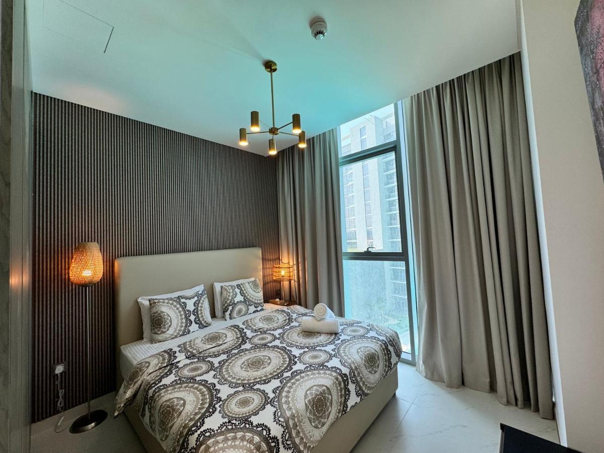 Manzil - 2br Nr Downtown W Lagoon & Burj View * Dubai